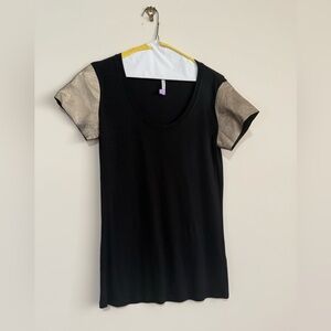 Michael Stars T-Shirt with 100% Leather Sleeves. Size S. Excellent Condition.